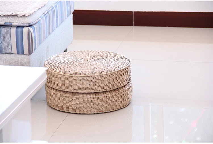 Pouf rond en paille naturelle tressée à la main 40 × 40 cm, coussin tatami de sol style japonais, textile de maison.
