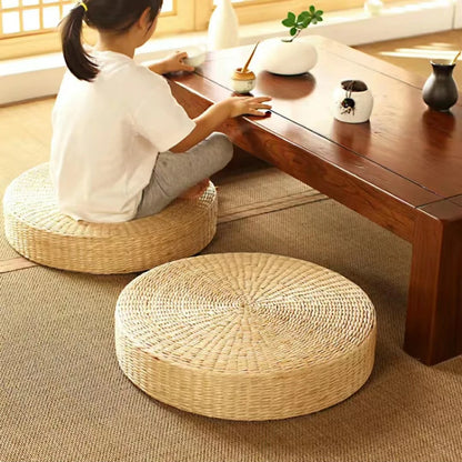 Pouf rond en paille naturelle tressée à la main 40 × 40 cm, coussin tatami de sol style japonais, textile de maison.